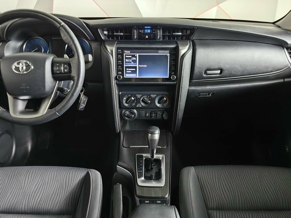 Toyota Fortuner, 2021