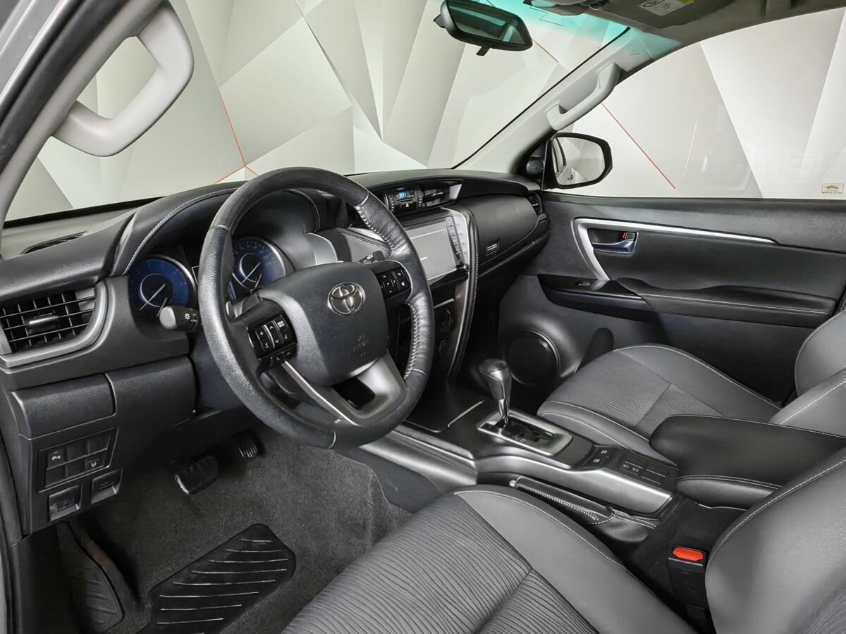 Toyota Fortuner, 2021