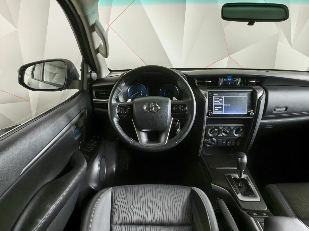 Toyota Fortuner, 2021