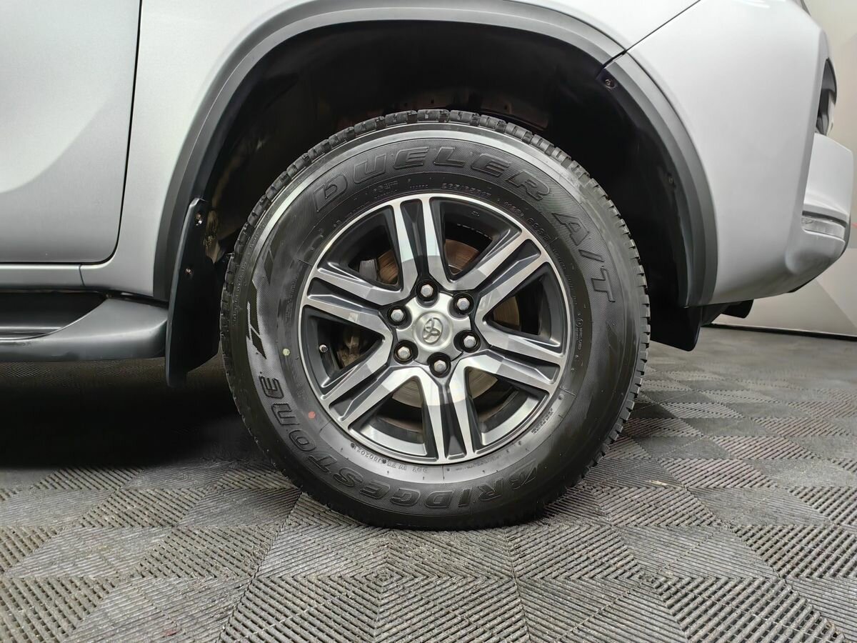 Toyota Fortuner, 2021