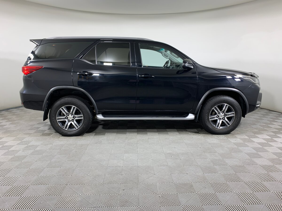 Toyota Fortuner, 2021