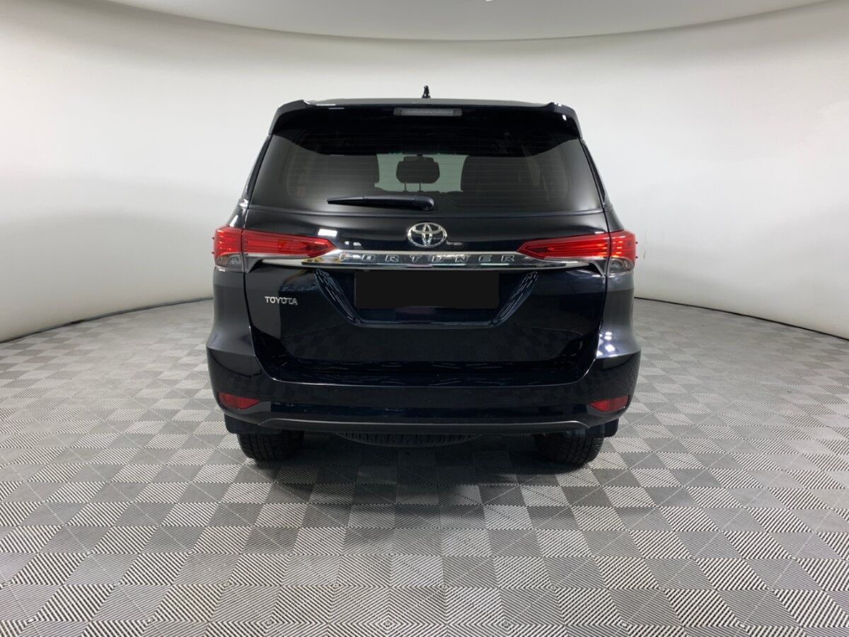 Toyota Fortuner, 2021