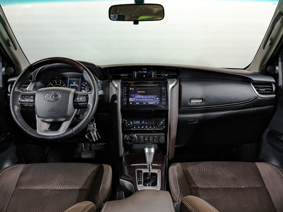 Toyota Fortuner, 2019