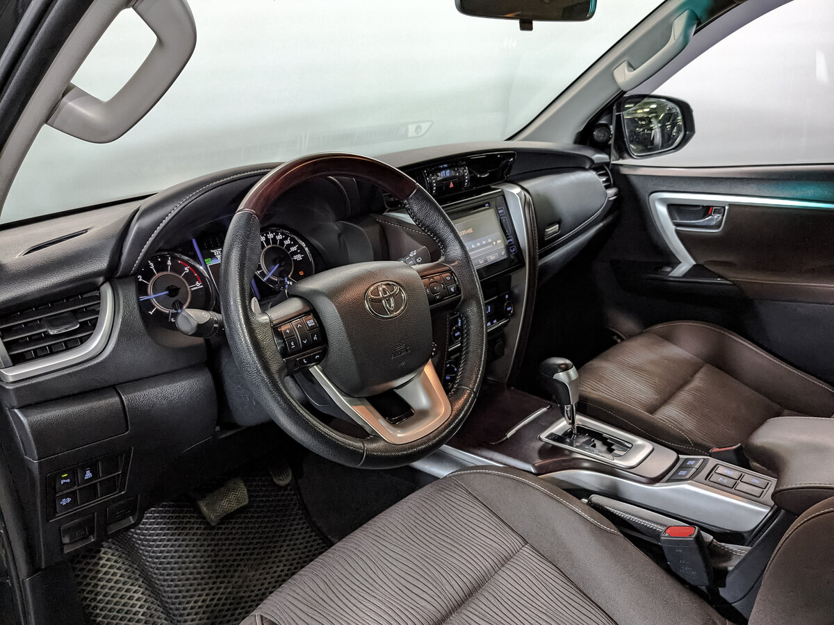 Toyota Fortuner, 2019