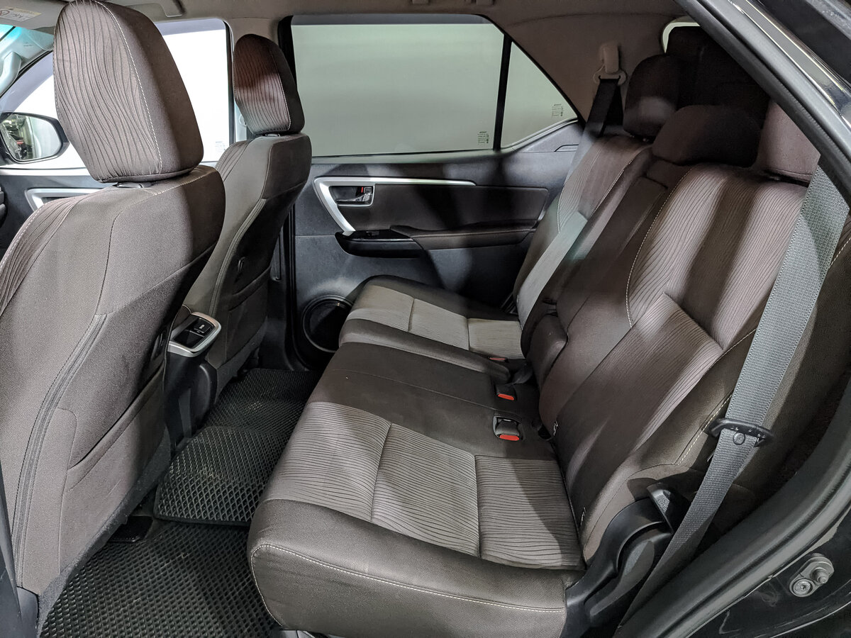 Toyota Fortuner, 2019