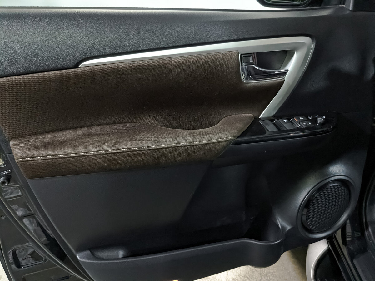 Toyota Fortuner, 2019