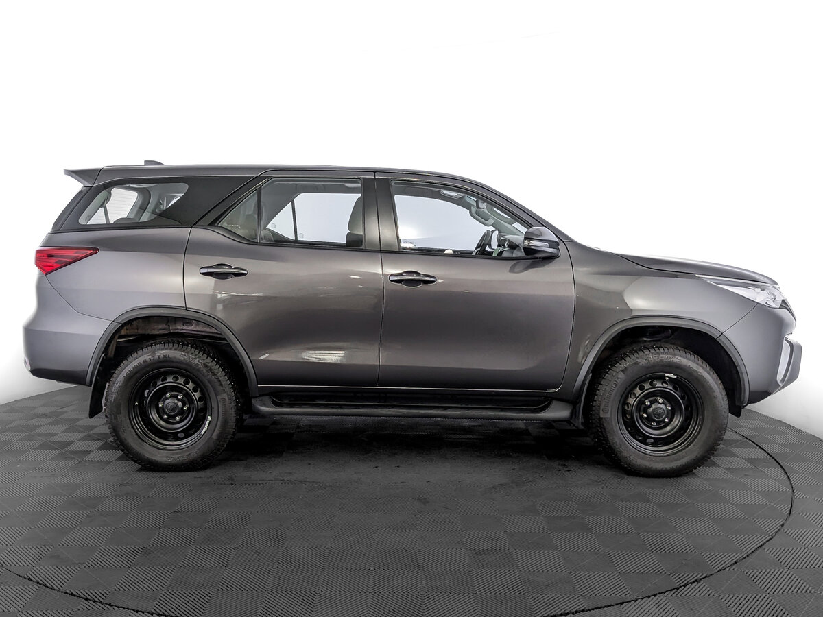 Toyota Fortuner, 2019