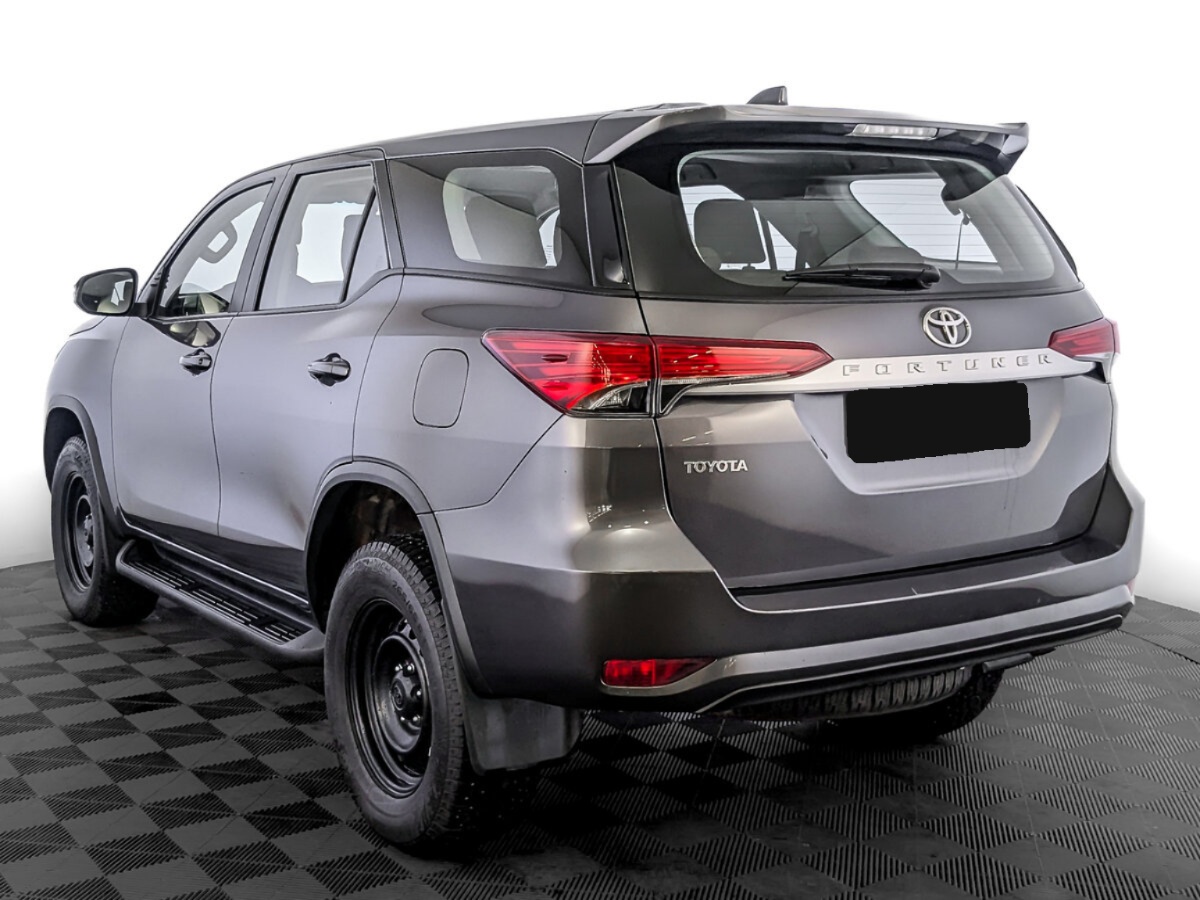 Toyota Fortuner, 2019