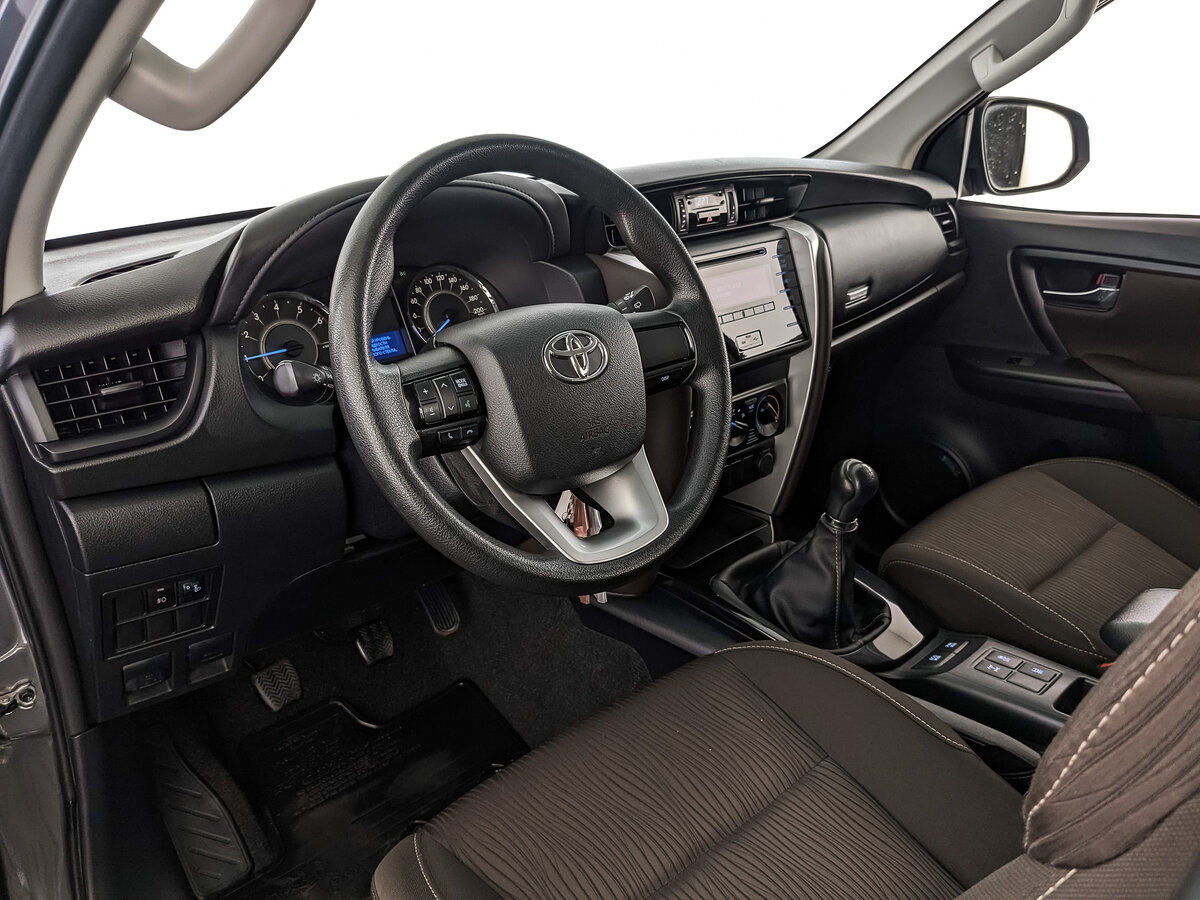 Toyota Fortuner, 2019