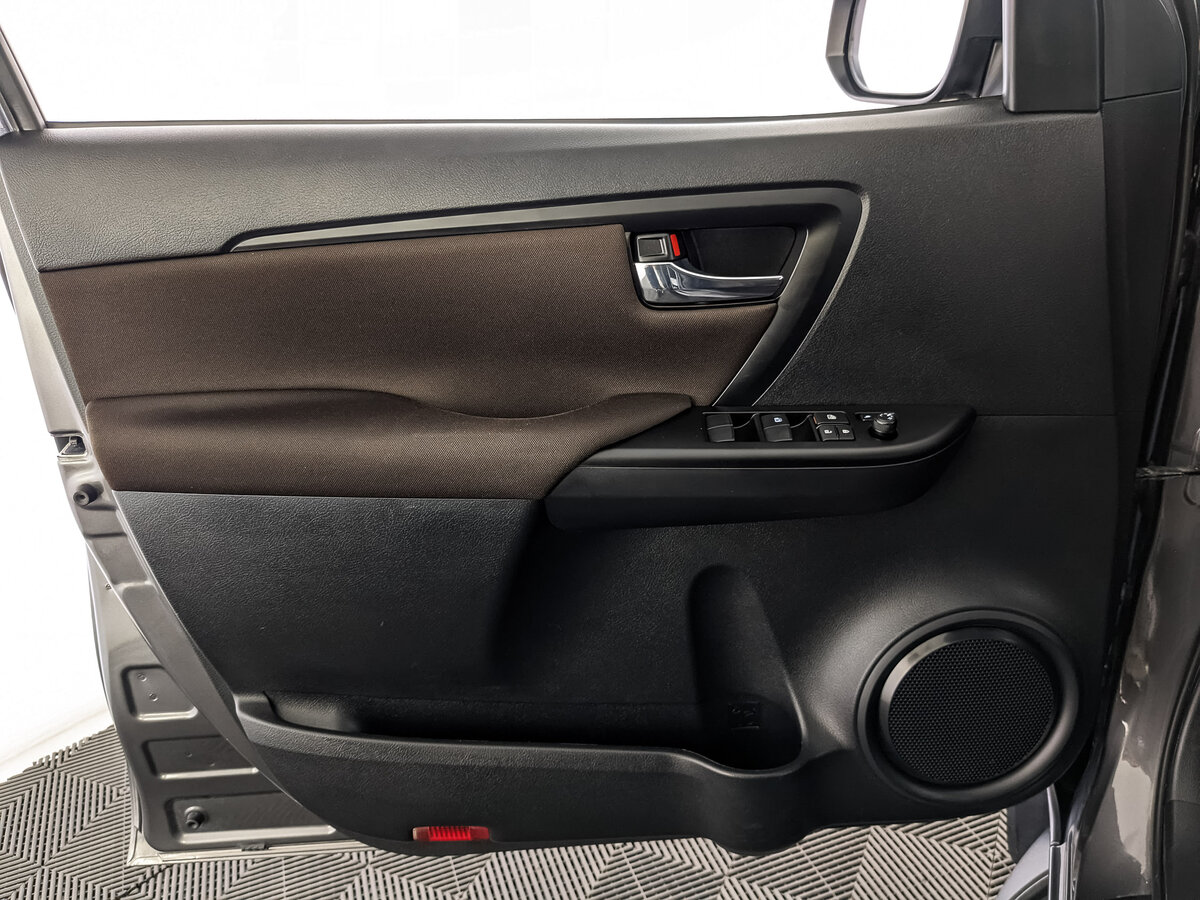 Toyota Fortuner, 2019