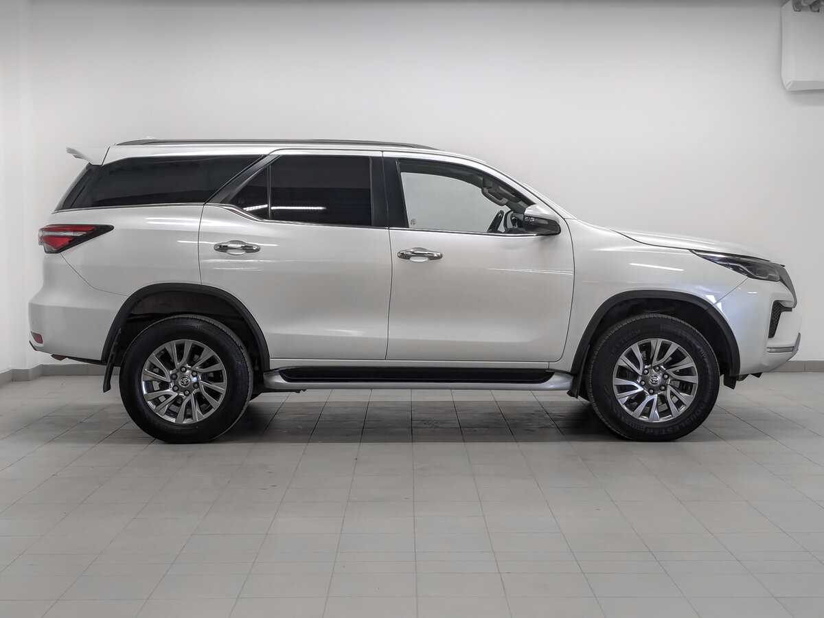 Toyota Fortuner, 2021