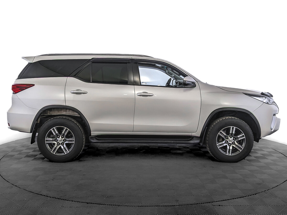 Toyota Fortuner, 2018
