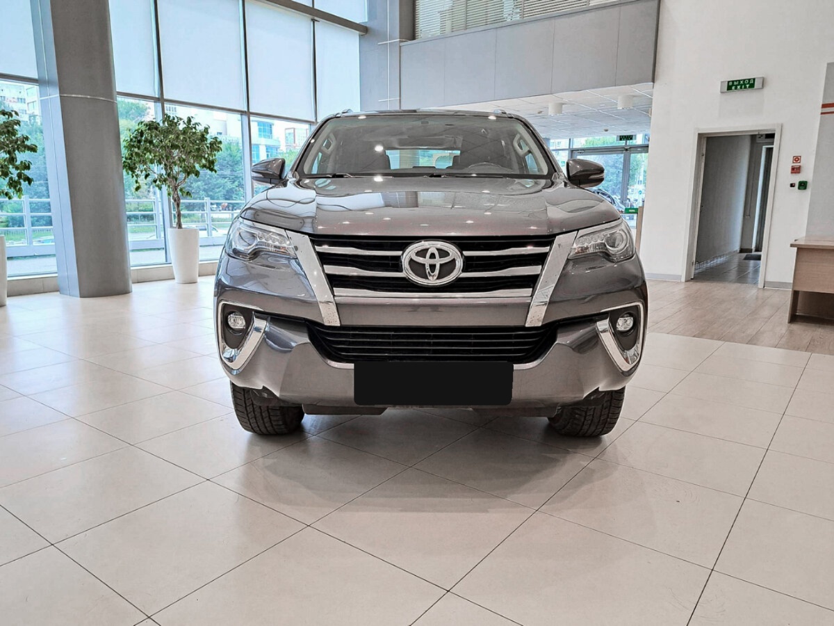 Toyota Fortuner, 2018
