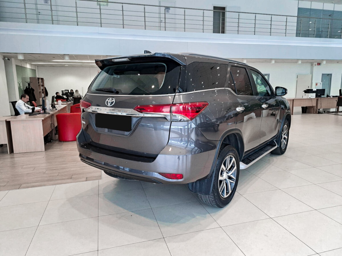 Toyota Fortuner, 2018