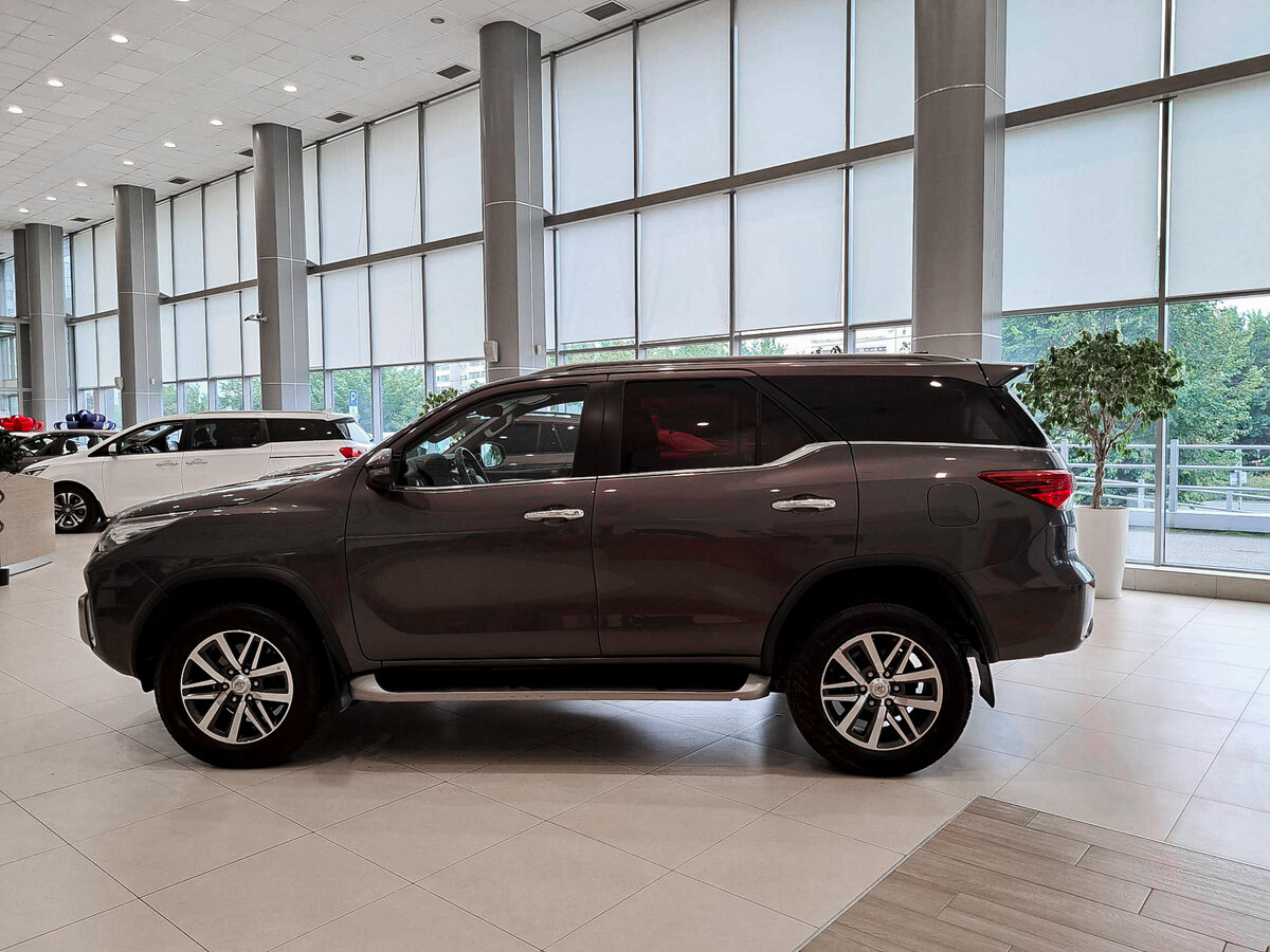 Toyota Fortuner, 2018