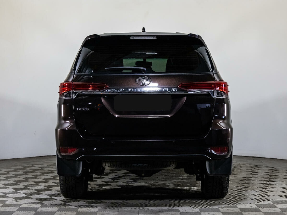 Toyota Fortuner, 2018