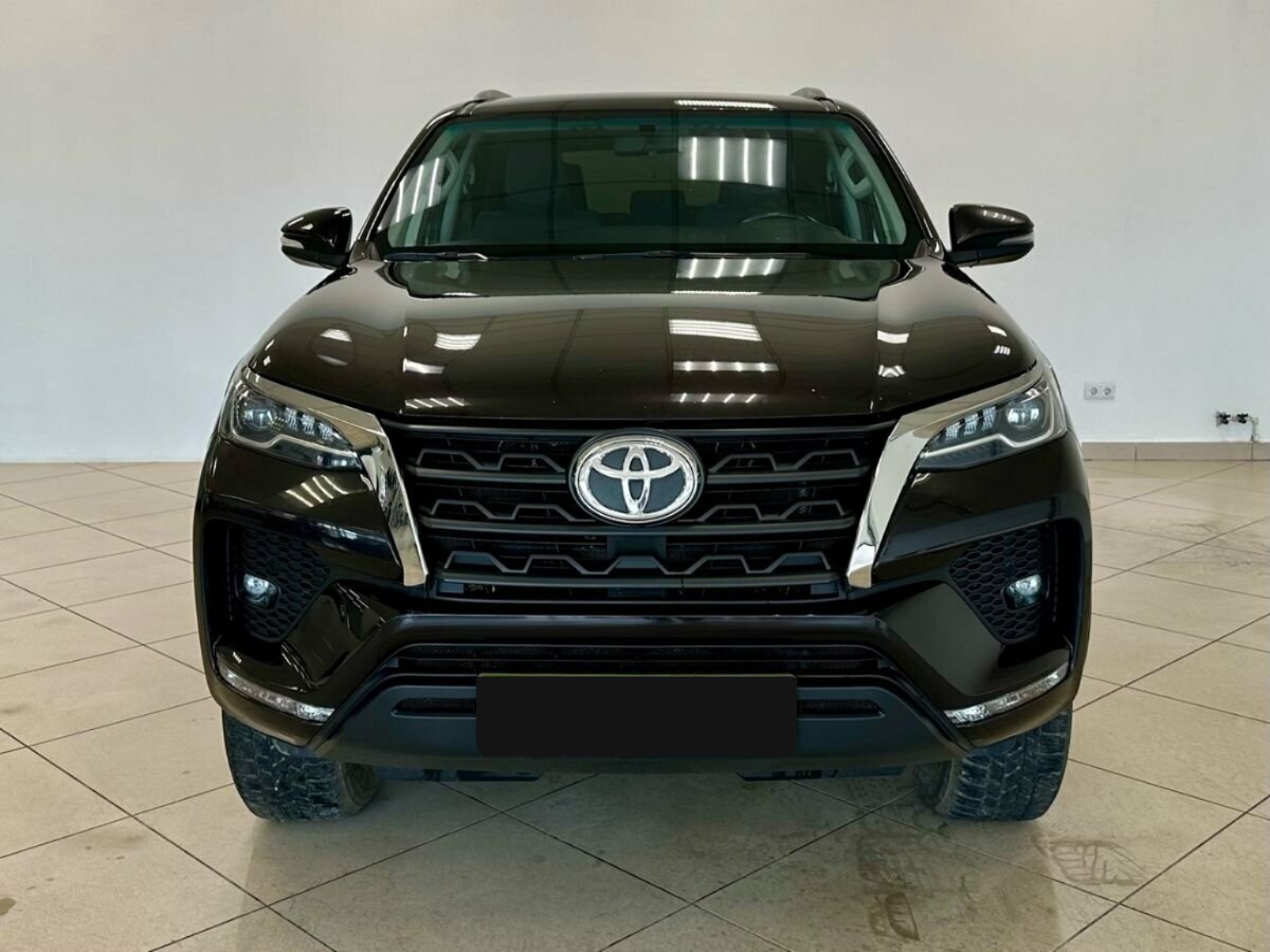 Toyota Fortuner, 2021