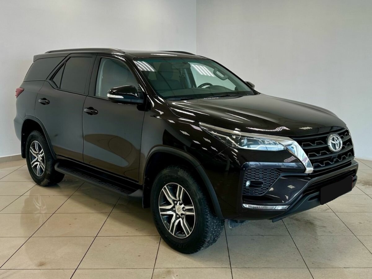 Toyota Fortuner, 2021