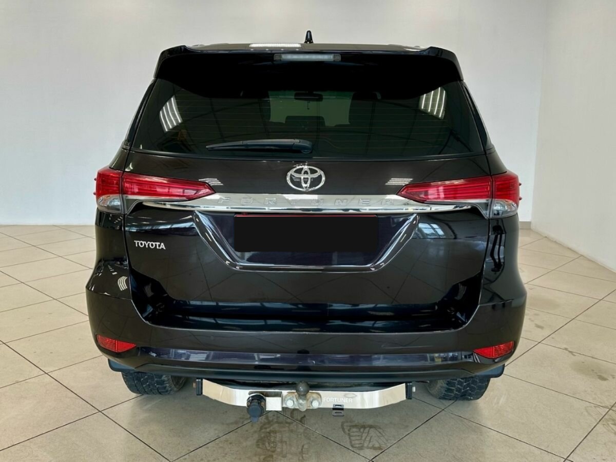 Toyota Fortuner, 2021