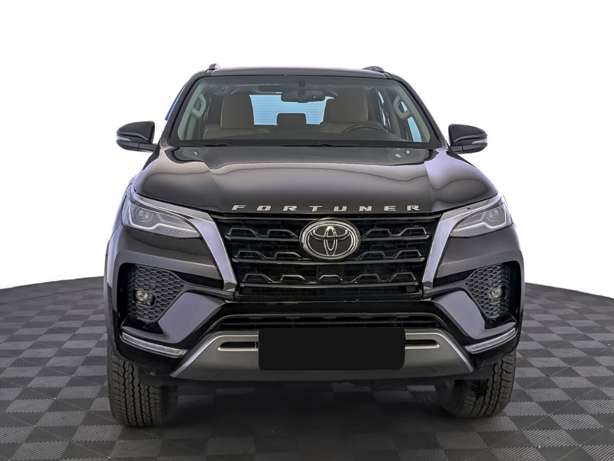 Toyota Fortuner, 2022
