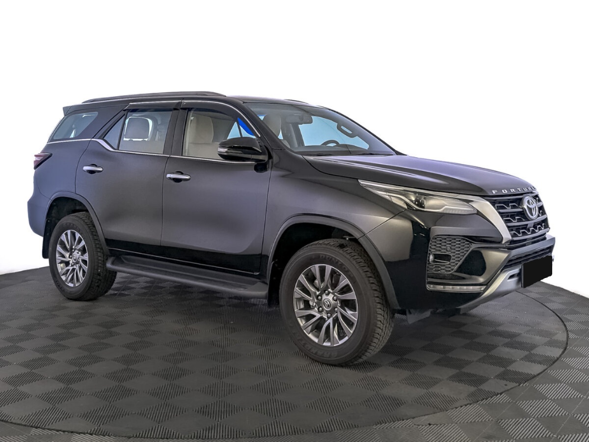 Toyota Fortuner, 2022
