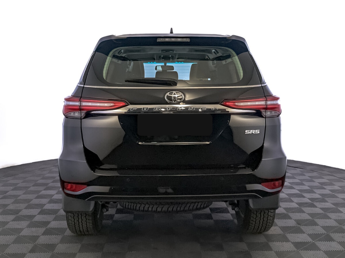 Toyota Fortuner, 2022