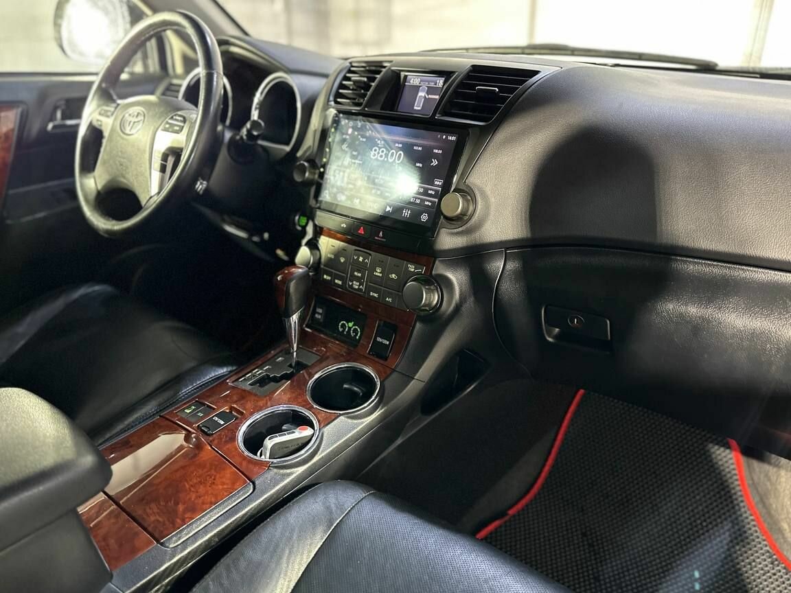 Toyota Highlander, 2011