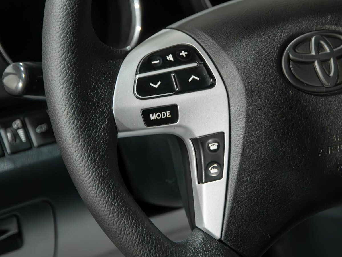 Toyota Highlander, 2011