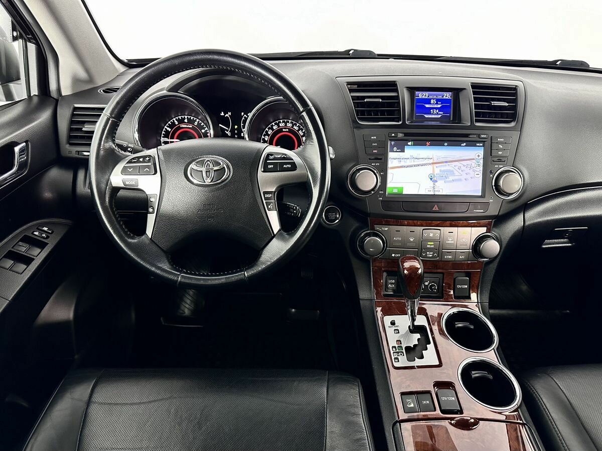 Toyota Highlander, 2011