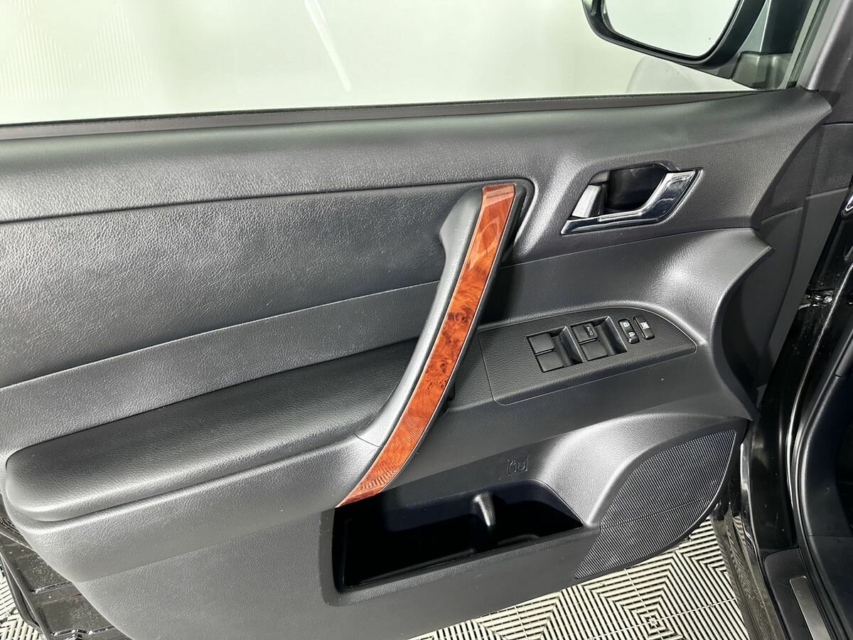 Toyota Highlander, 2011