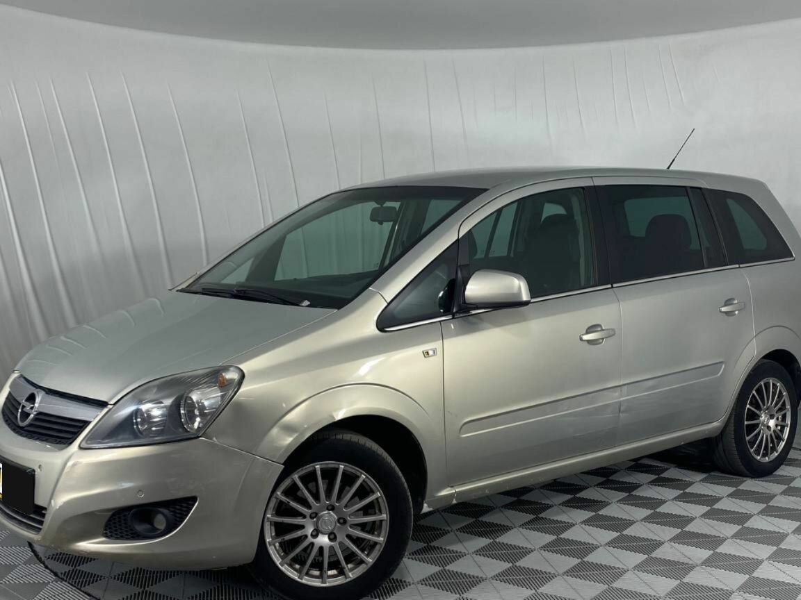 Opel Zafira, 2011