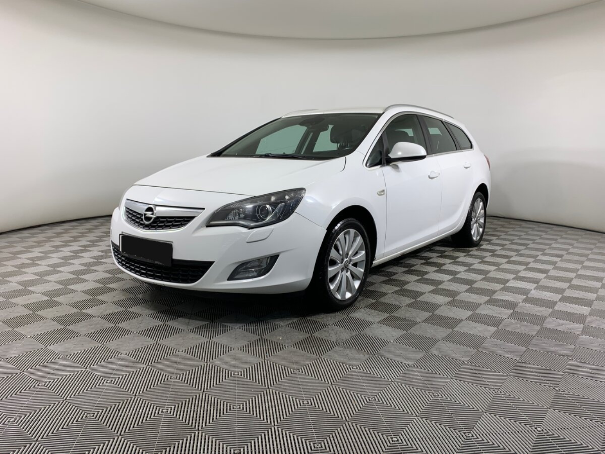 Opel Astra, 2011
