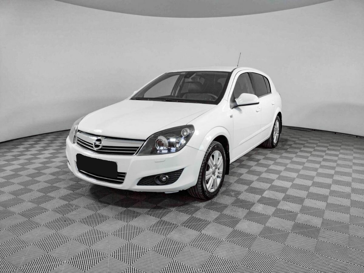 Opel Astra, 2011