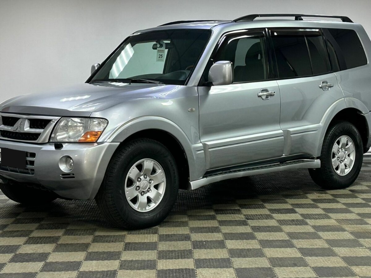 Mitsubishi Pajero, 2005