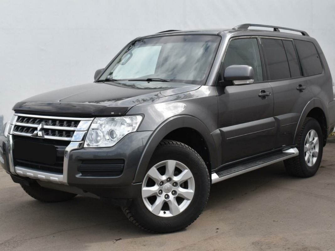 Mitsubishi Pajero, 2015