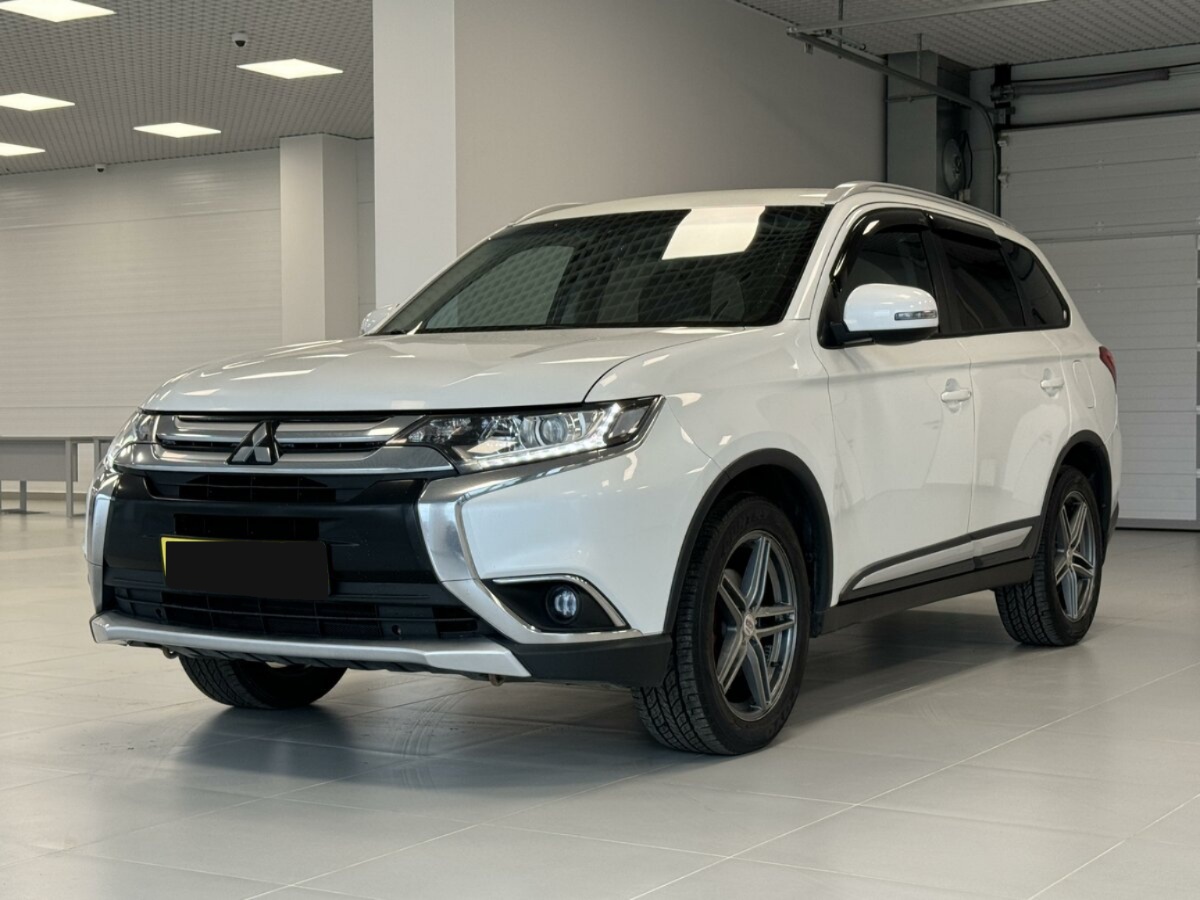 Mitsubishi Outlander, 2016