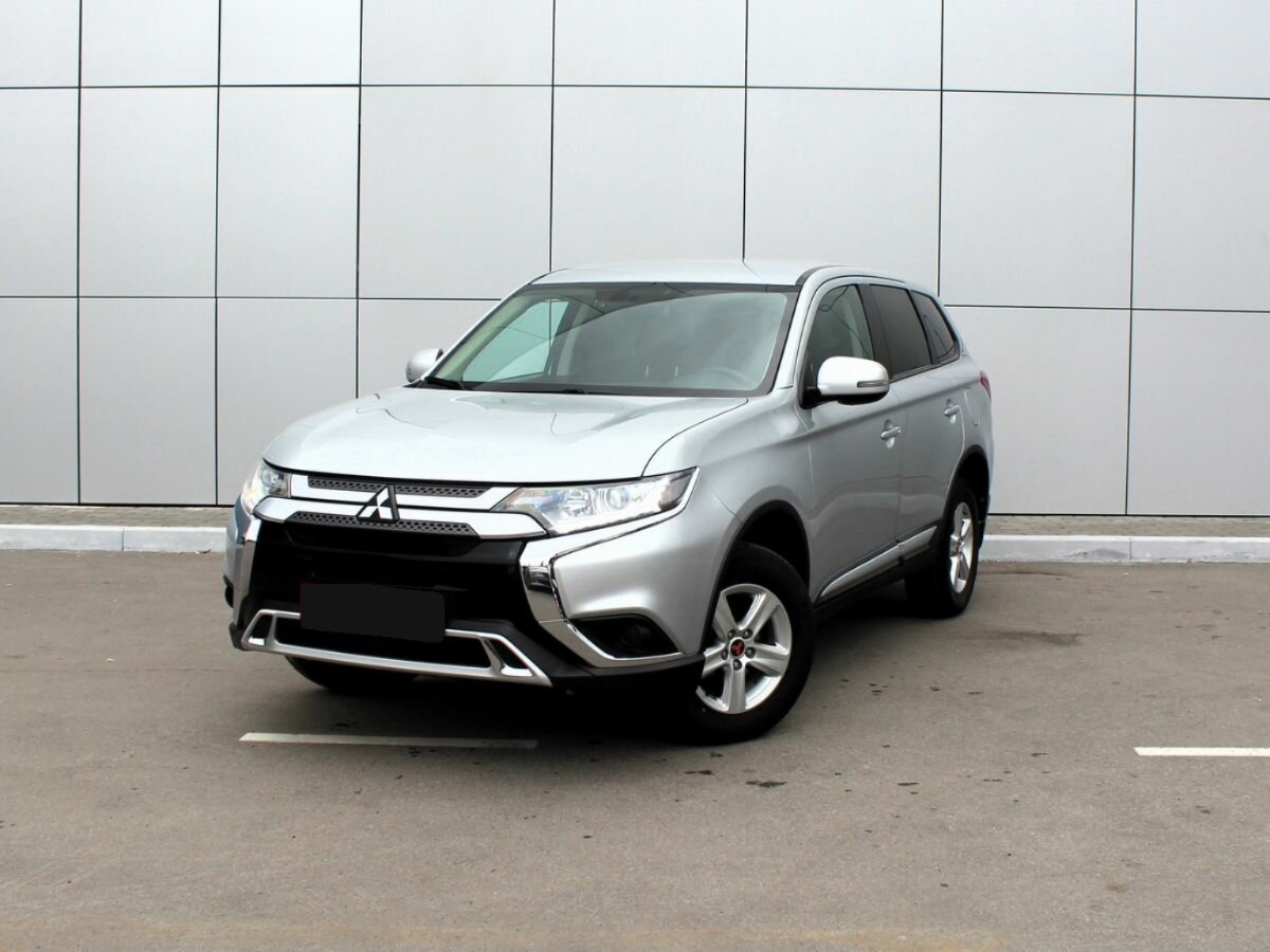 Mitsubishi Outlander, 2021