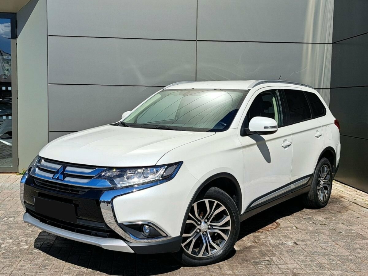 Mitsubishi Outlander, 2015