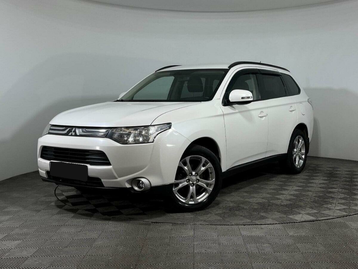 Mitsubishi Outlander, 2012