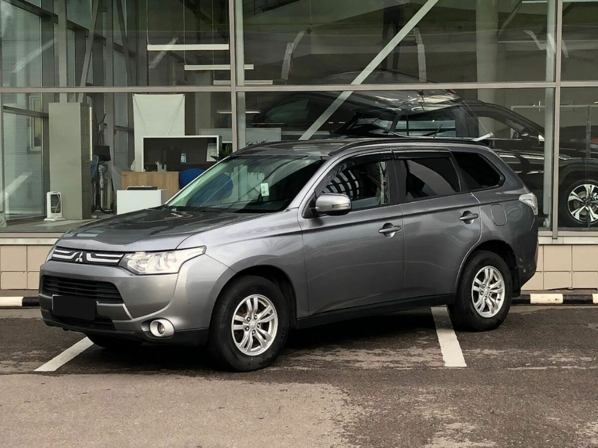 Mitsubishi Outlander, 2013