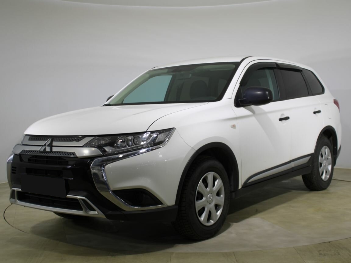 Mitsubishi Outlander, 2020