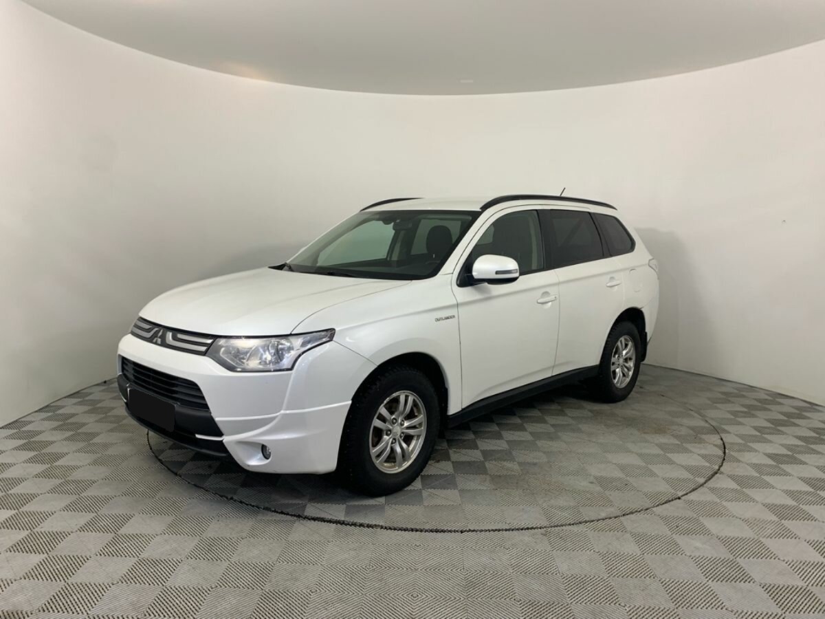 Mitsubishi Outlander, 2013