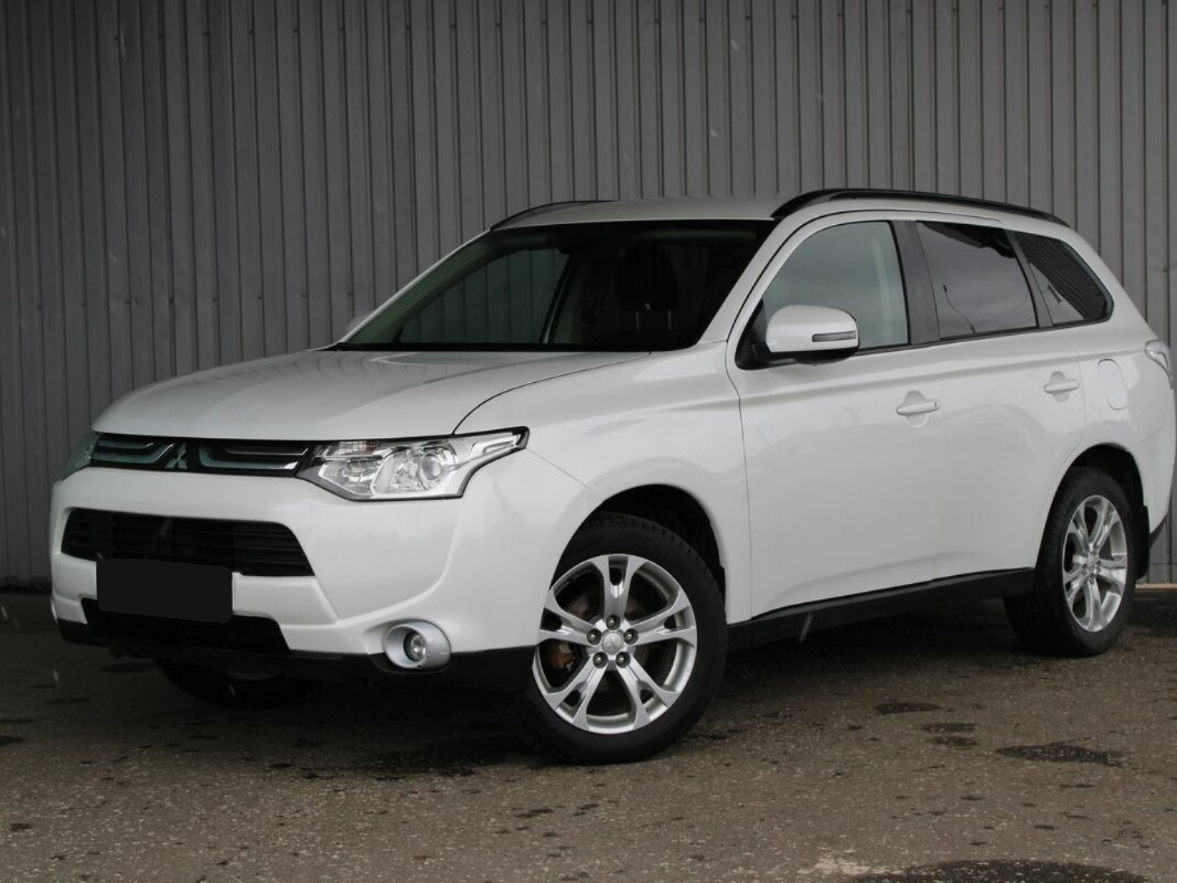 Mitsubishi Outlander, 2013