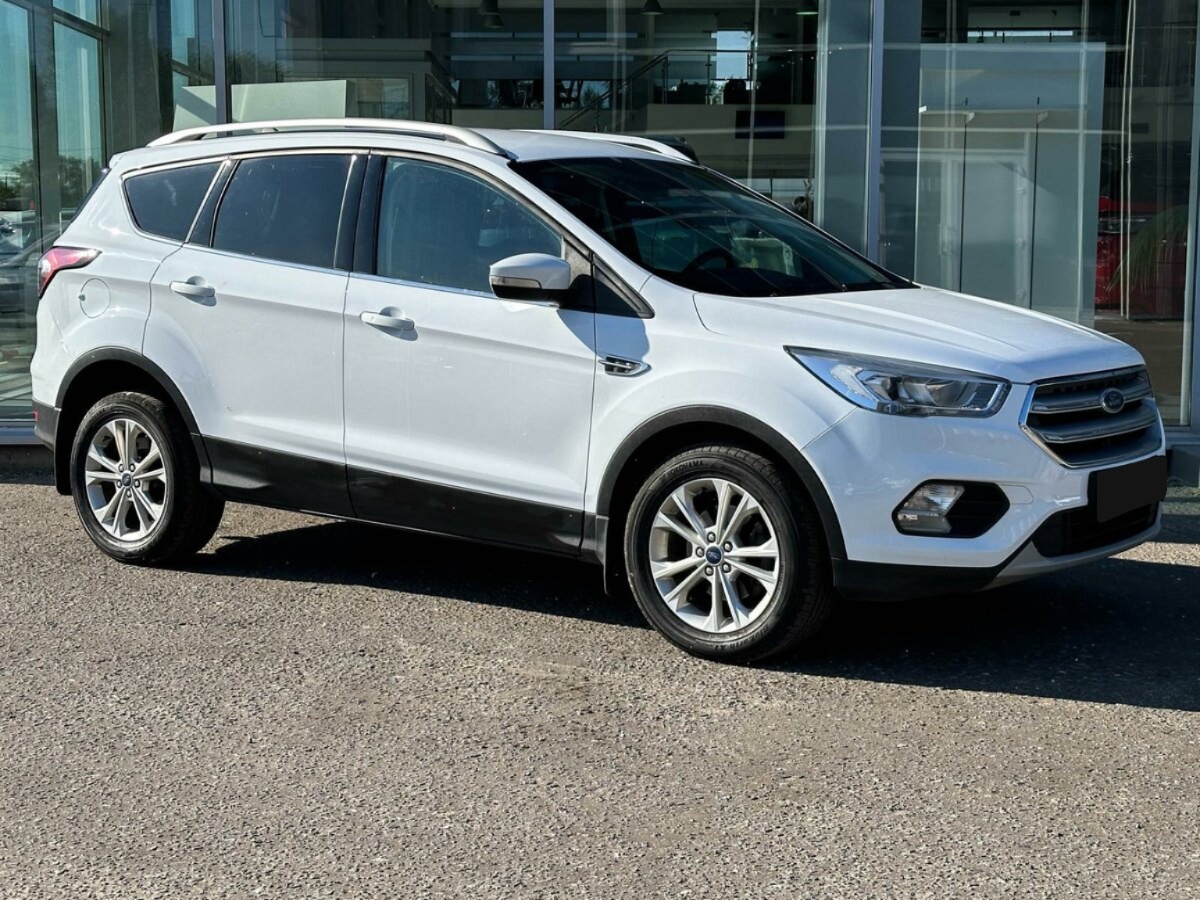 Ford Kuga, 2017