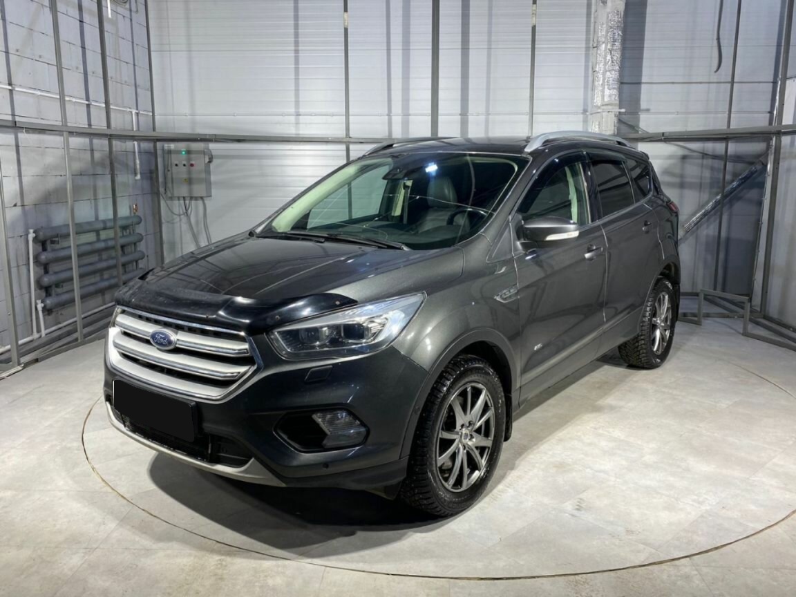 Ford Kuga, 2019