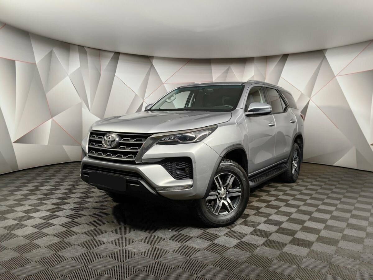 Toyota Fortuner, 2021