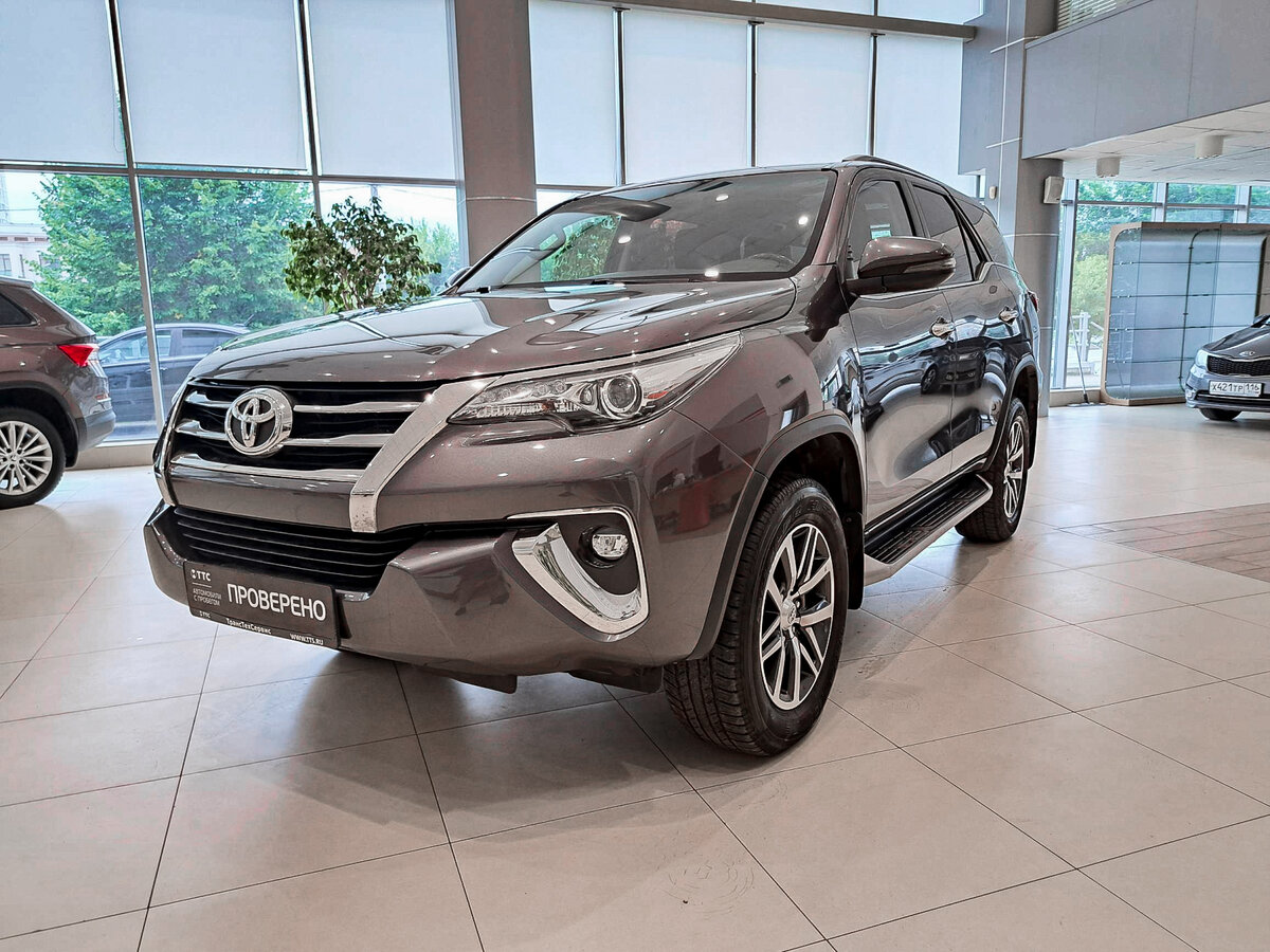 Toyota Fortuner, 2018